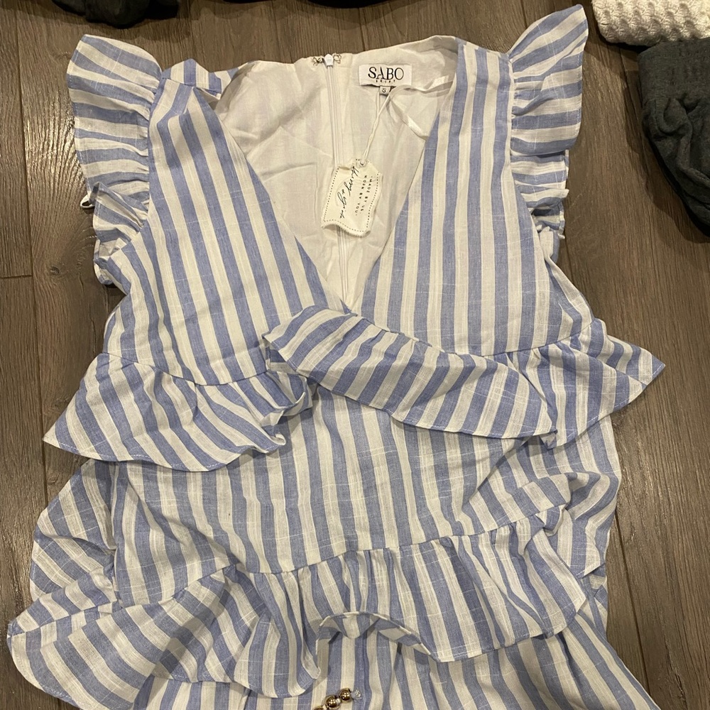 Romper size small. - Picture 3 of 3
